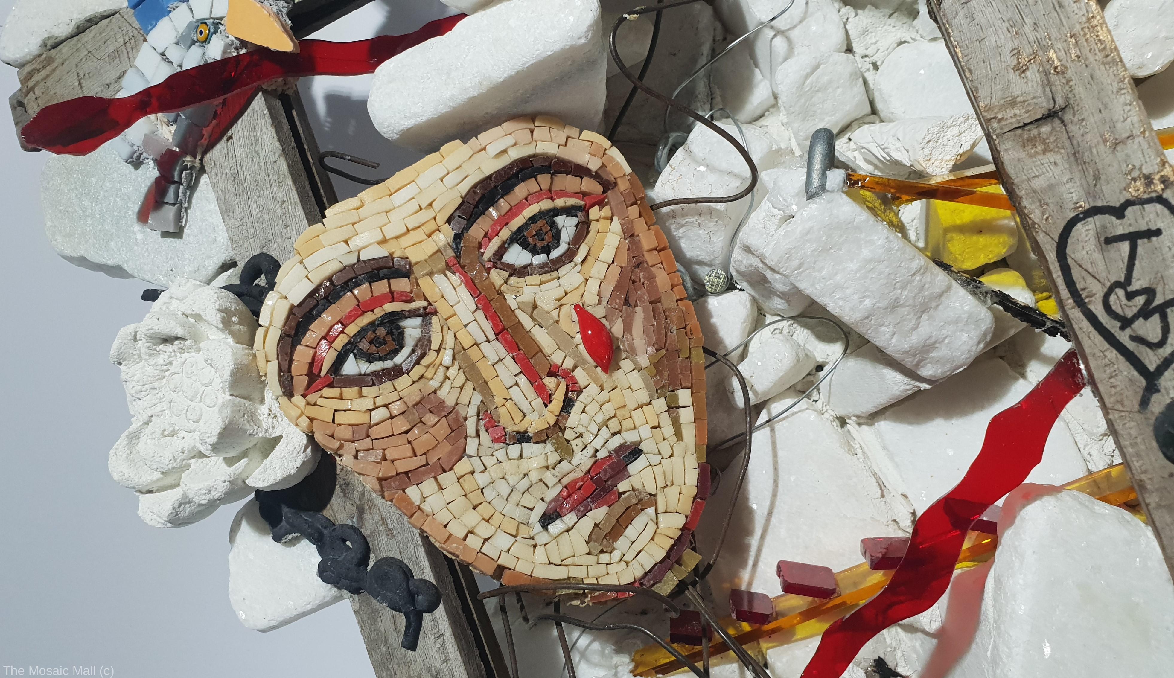 Dynasty Smalti Australia.  Mosaic smalti glass.  Mosaic made by Sandy Robertson