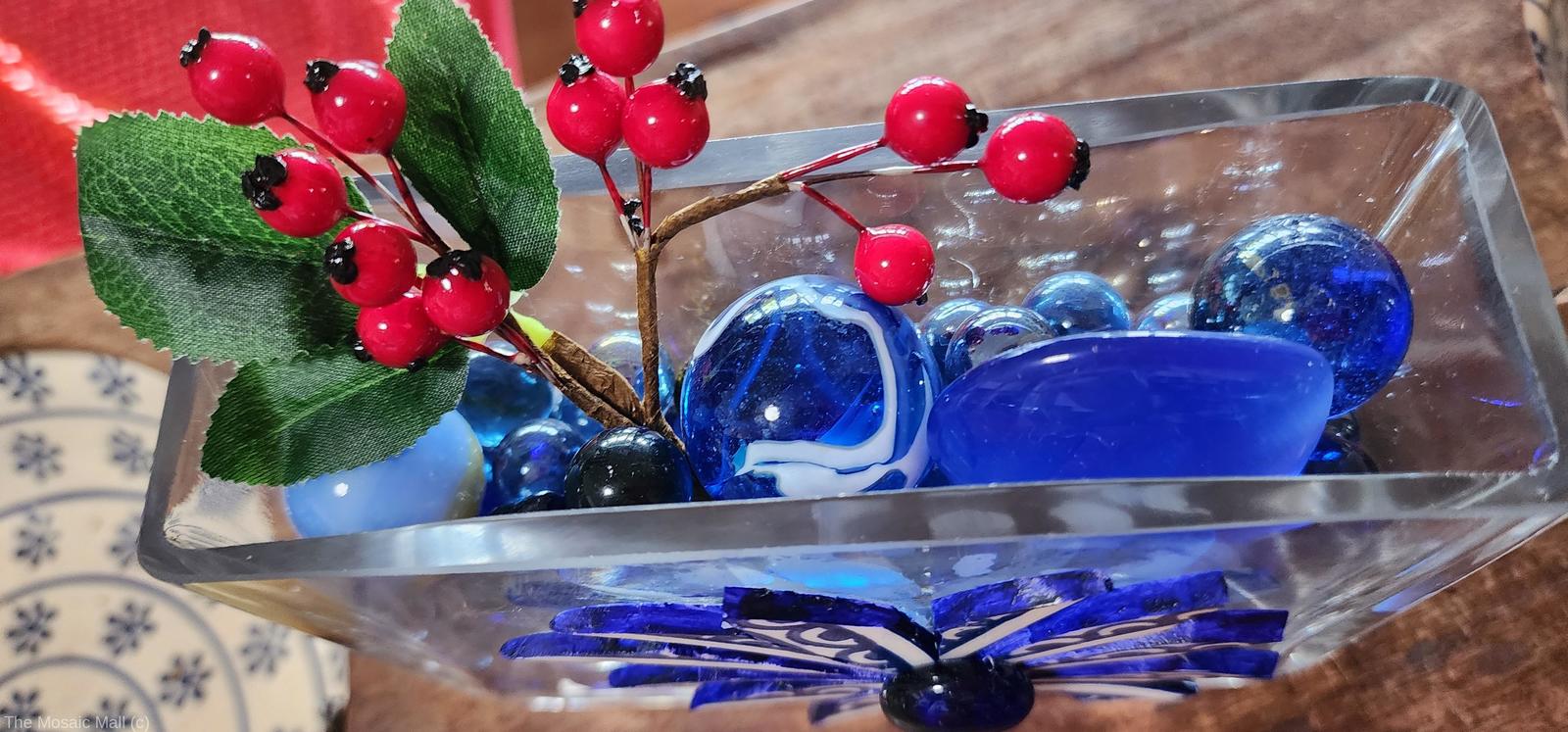 Lots of fun ways to fill your mosaic vase.  