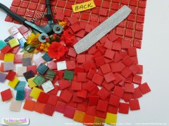 V565B-Red-Christmas_moasictile-photo