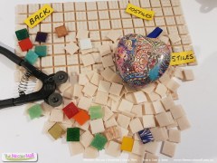 V655A-palest-peach_mosaictile_photo